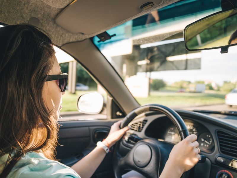 con la patente b non guidi solo l'automobile, ma anche la moto, alcuni tipi