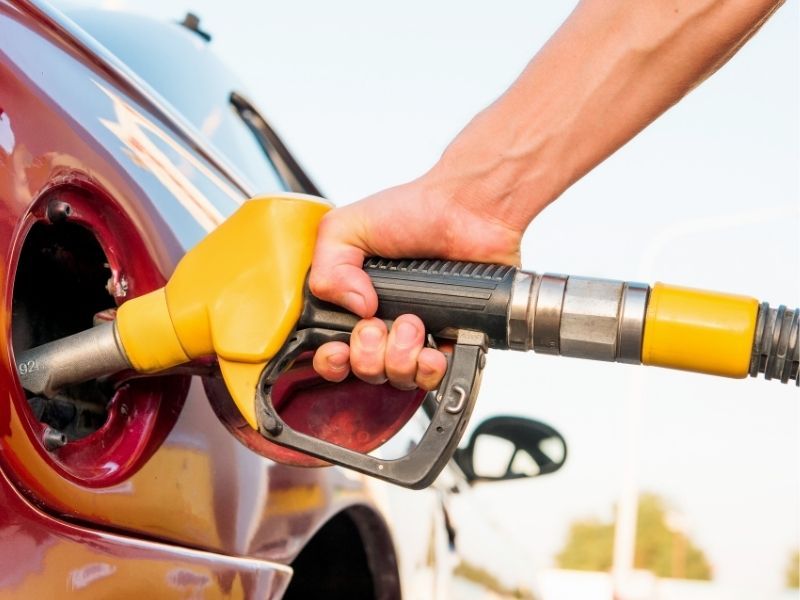 Benzina: cosa fare per risparmiare
